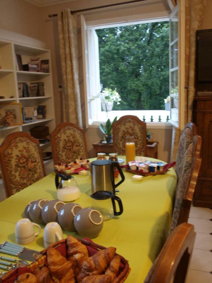 Le Cheminard Bed & Breakfast Feugarolles Exterior photo